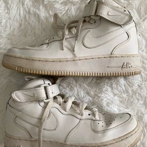 High Top AF1 Sneakers
